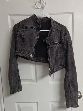 SHEIN Washed Black Cropped Moto Jean Jacket